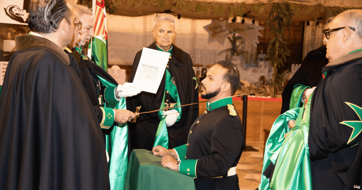 Colombian receives decoration from the Spanish royal family