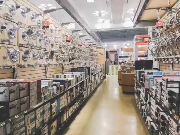 Best Home Improvement Stores Compared: Home Depot vs. Lowe’s vs. Menards vs. Ace Hardware for Price, Quality, and Services