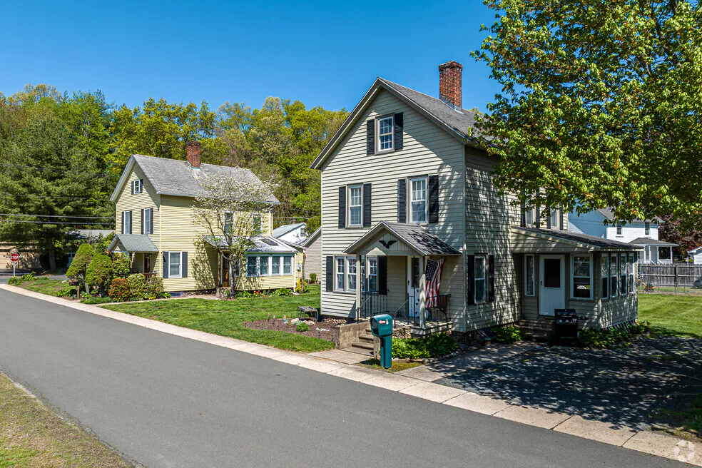 Selling an As-Is Home in Avon, Connecticut: A Practical Guide for Repairs, Timing, and Offers